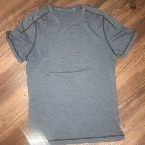 Men’s Lululemon t-shirt
